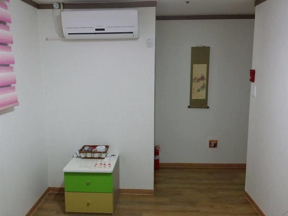 Feliz Guesthouse, Seoul Station Extérieur photo